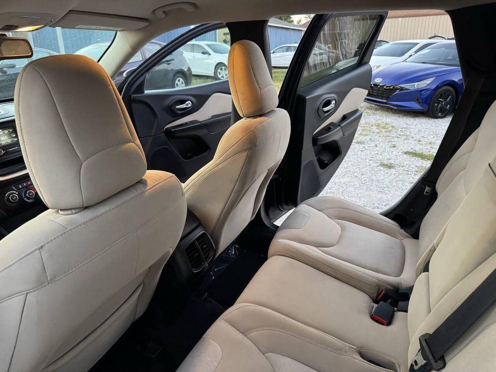 used 2016 Jeep Cherokee car, priced at $5,800