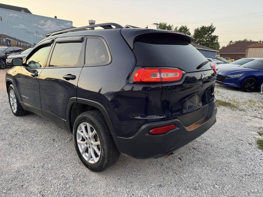 used 2016 Jeep Cherokee car, priced at $5,800