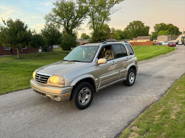 used 2005 Suzuki Grand Vitara car, priced at $3,600