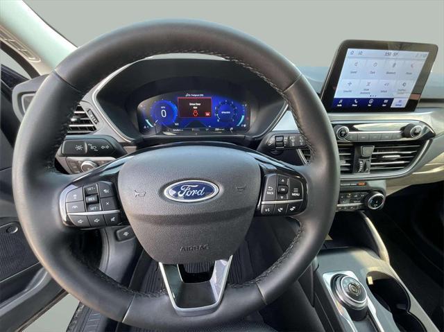 used 2022 Ford Escape car, priced at $25,900