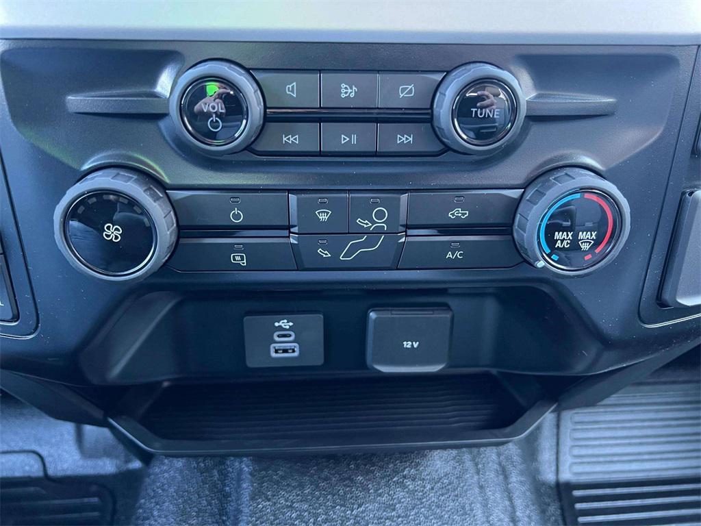 new 2024 Ford F-350 car, priced at $73,250