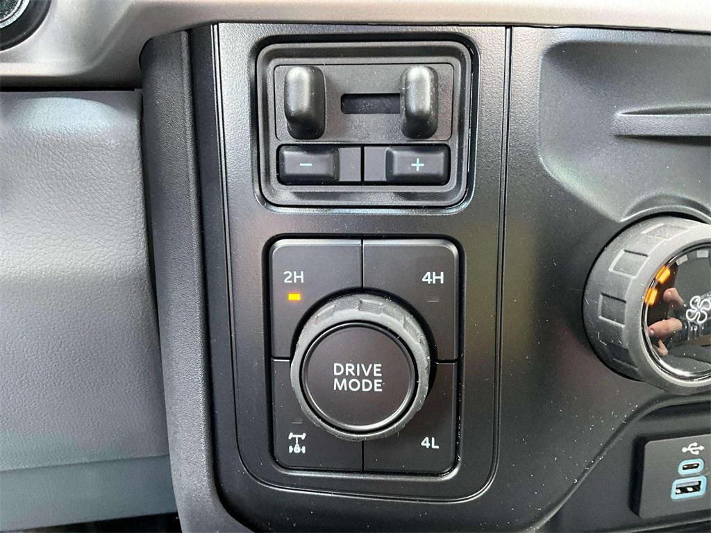 new 2025 Ford F-350 car, priced at $53,900