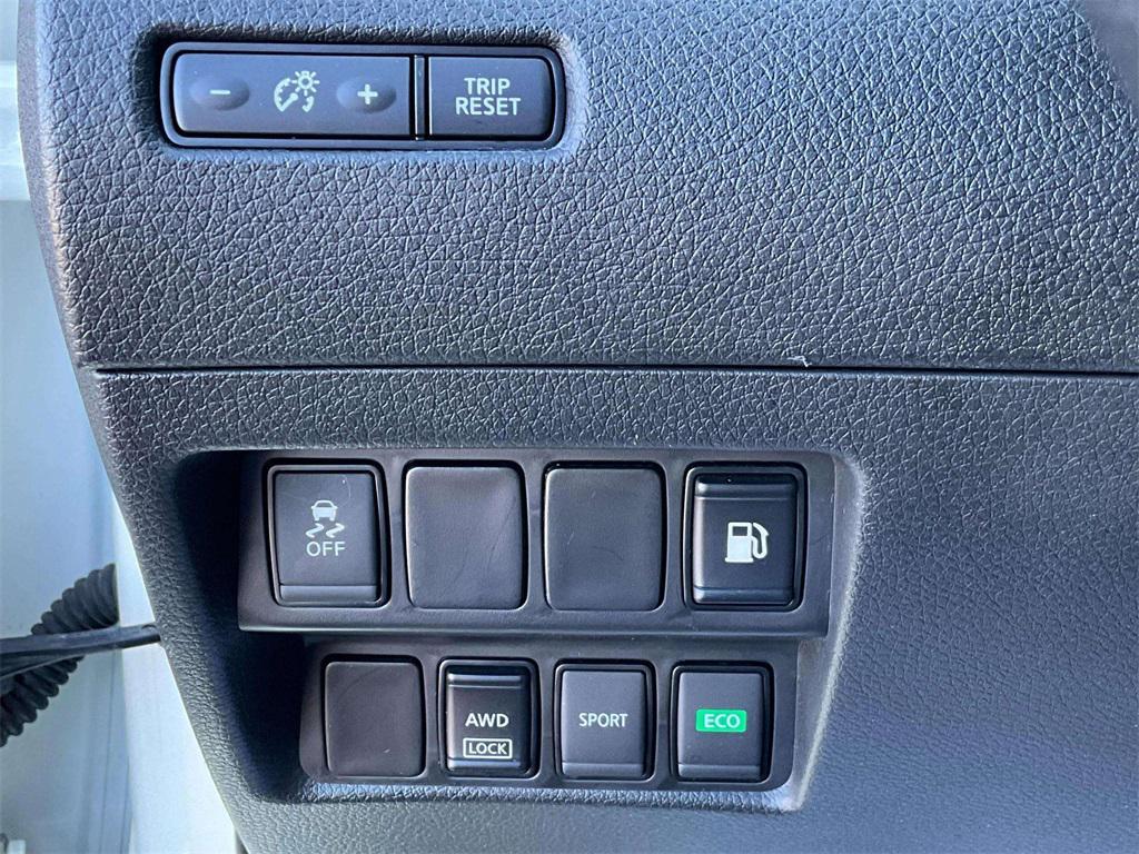 used 2018 Nissan Rogue car, priced at $13,552