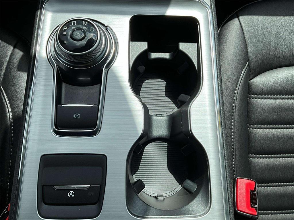 used 2022 Ford Edge car, priced at $24,999