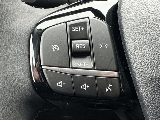 new 2025 Ford Escape car, priced at $30,332