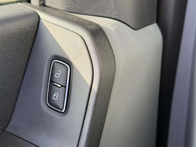 new 2024 Ford F-250 car, priced at $46,010