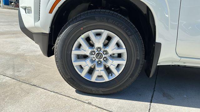 new 2024 Nissan Frontier car, priced at $33,277