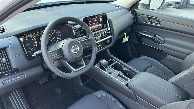 new 2024 Nissan Pathfinder car, priced at $37,600