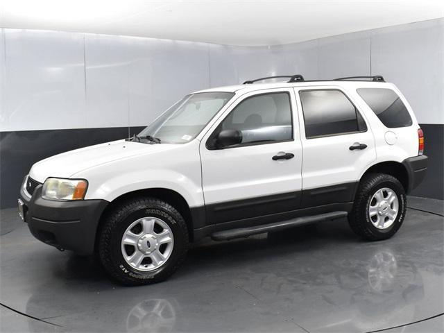 used 2004 Ford Escape car, priced at $7,999