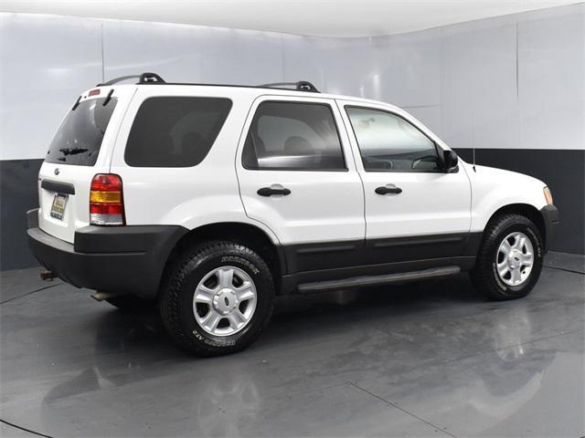 used 2004 Ford Escape car, priced at $7,999