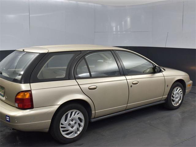 used 1998 Saturn SW car, priced at $2,999