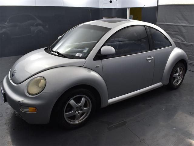 used 2000 Volkswagen New Beetle car, priced at $3,499