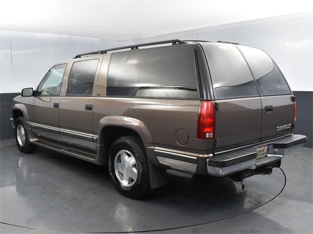 used 1997 Chevrolet Suburban car, priced at $5,999