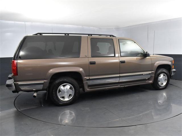 used 1997 Chevrolet Suburban car, priced at $5,999