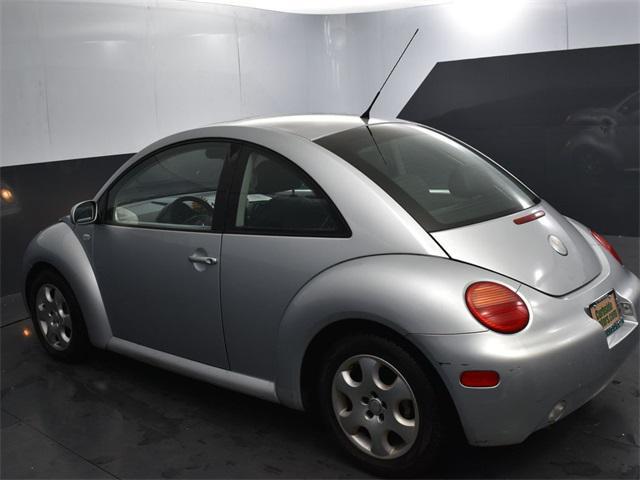 used 2002 Volkswagen New Beetle car, priced at $6,900