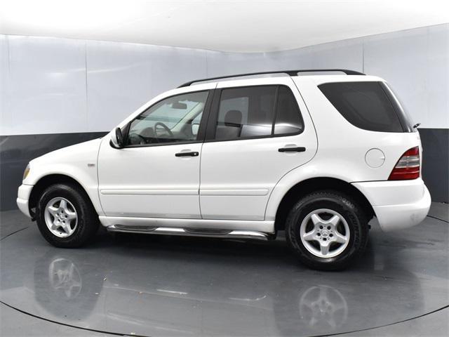 used 2000 Mercedes-Benz M-Class car