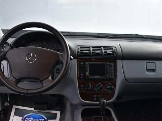 used 2000 Mercedes-Benz M-Class car