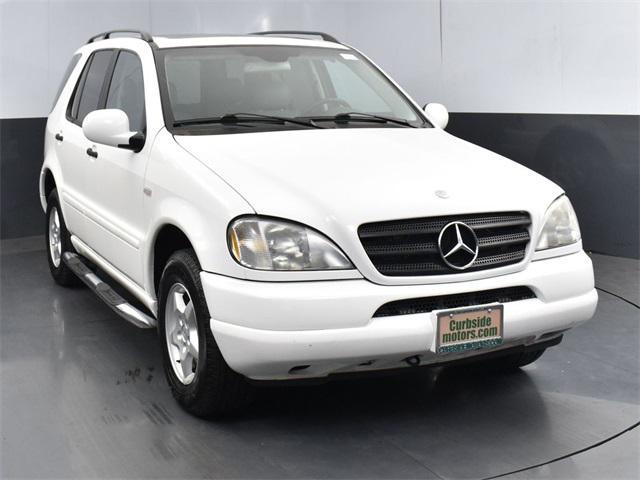 used 2000 Mercedes-Benz M-Class car