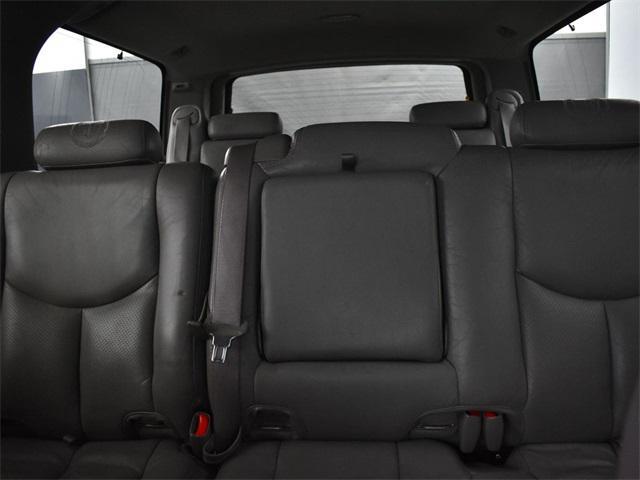 used 2006 Cadillac Escalade ESV car, priced at $9,999