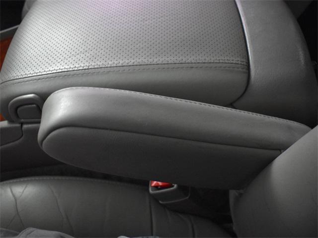 used 2006 Cadillac Escalade ESV car, priced at $9,999