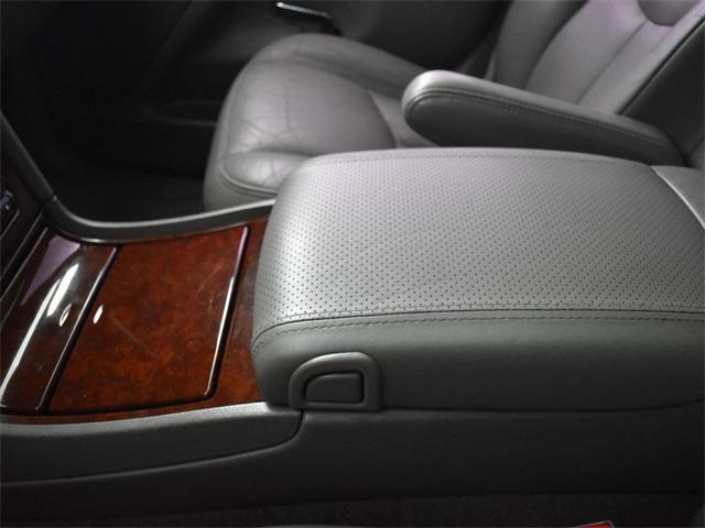 used 2006 Cadillac Escalade ESV car, priced at $9,999