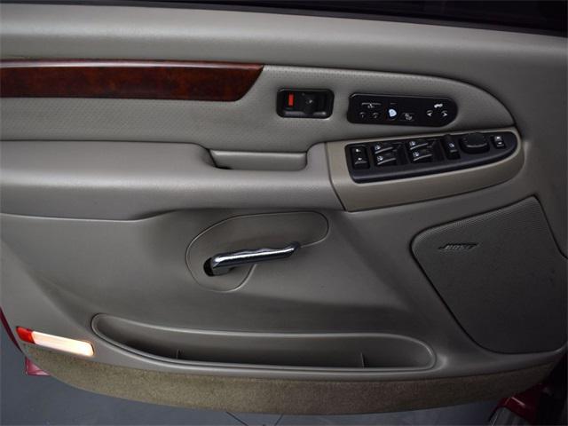 used 2006 Cadillac Escalade ESV car, priced at $9,999