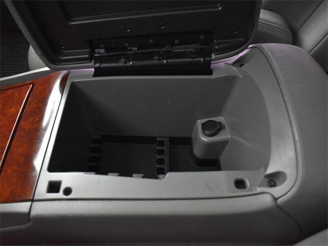 used 2006 Cadillac Escalade ESV car, priced at $9,999