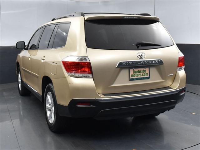 used 2013 Toyota Highlander car, priced at $10,999