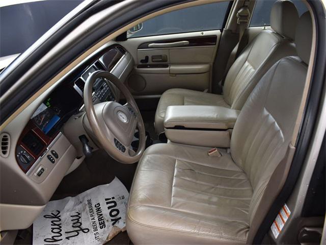 used 2004 Lincoln Town Car car, priced at $4,999