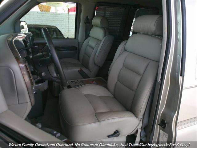 used 2002 GMC Savana 1500 car, priced at $14,995