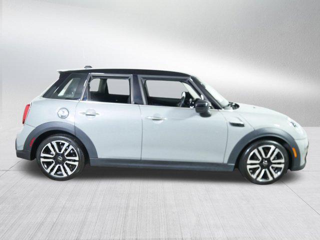 used 2022 MINI Hardtop car, priced at $25,578