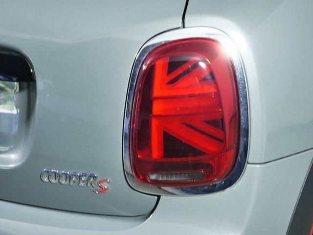 used 2022 MINI Hardtop car, priced at $25,578