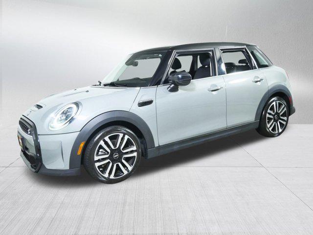 used 2022 MINI Hardtop car, priced at $25,578