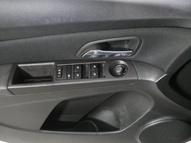 used 2015 Chevrolet Cruze car, priced at $9,998