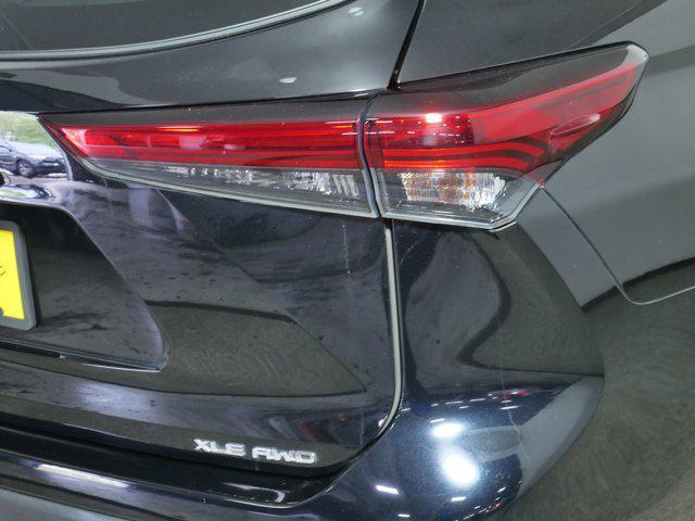 used 2021 Toyota Highlander car, priced at $37,997