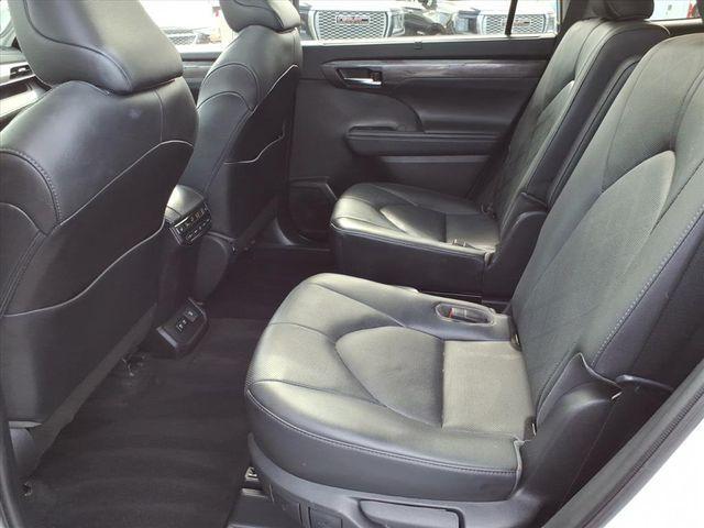 used 2020 Toyota Highlander car, priced at $34,500