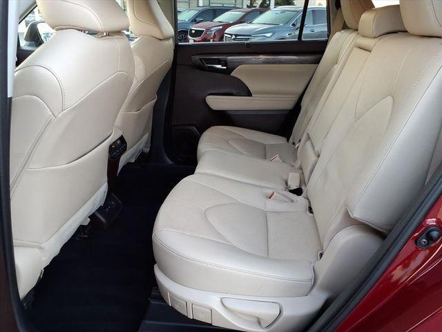 used 2021 Toyota Highlander car, priced at $35,975