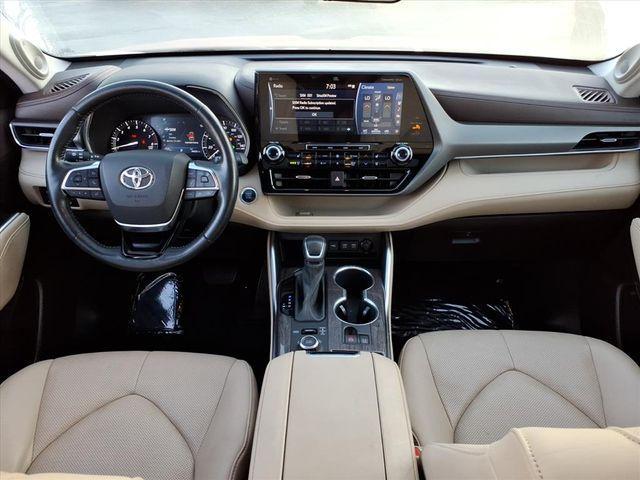 used 2021 Toyota Highlander car, priced at $35,975