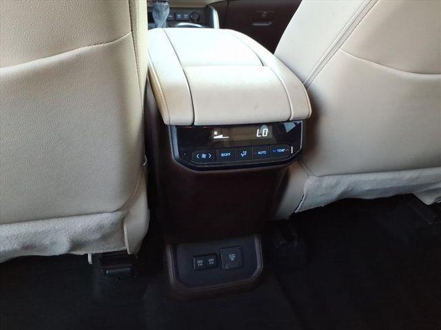 used 2021 Toyota Highlander car, priced at $35,975