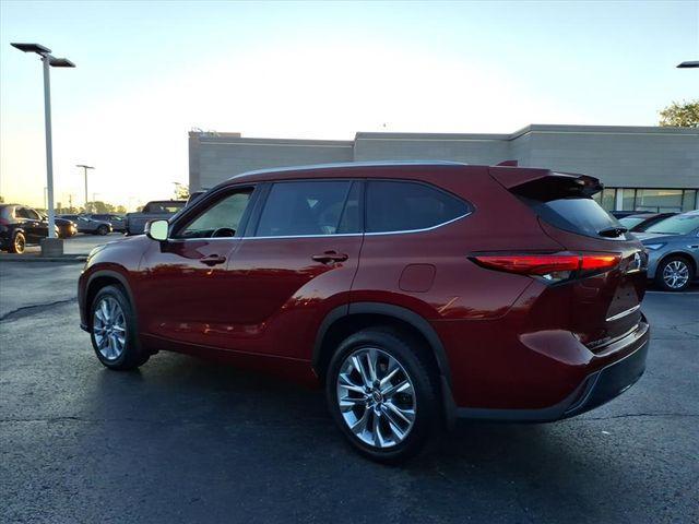 used 2021 Toyota Highlander car, priced at $35,975