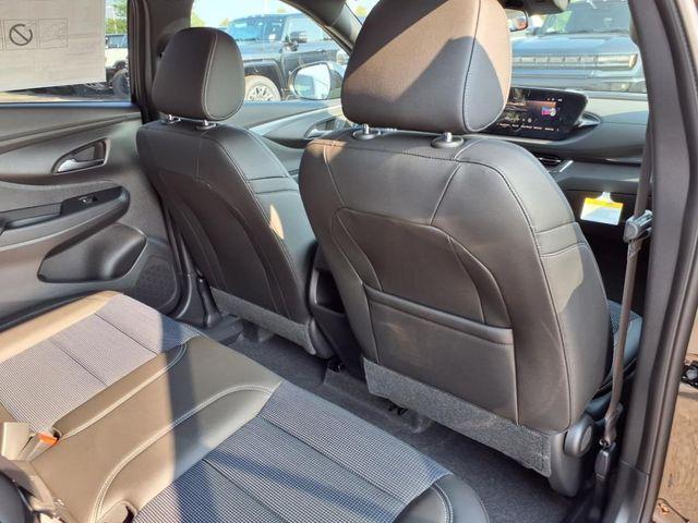 new 2025 Buick Envista car, priced at $26,730