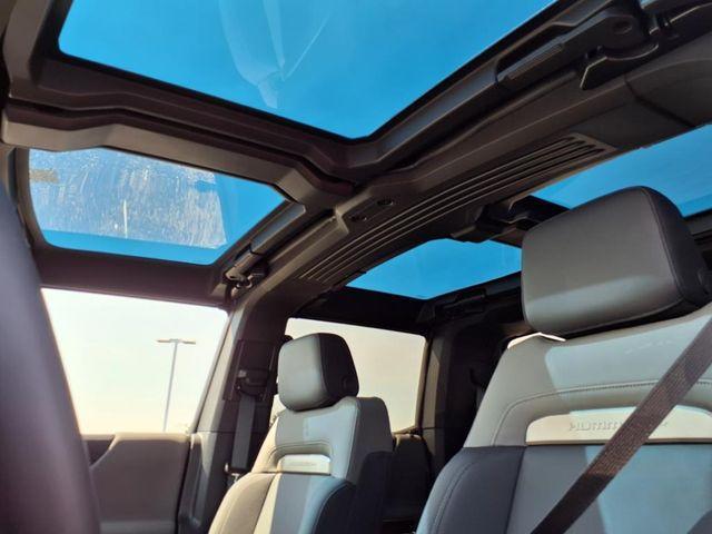 new 2025 GMC HUMMER EV Pickup car, priced at $102,609