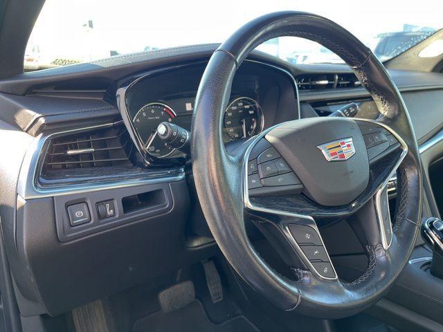 used 2023 Cadillac XT5 car, priced at $33,460