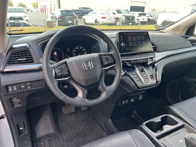 used 2025 Honda Odyssey car, priced at $42,900