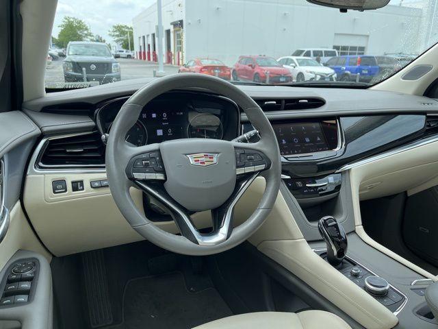 used 2022 Cadillac XT6 car, priced at $42,150