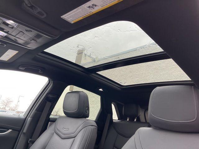 used 2023 Cadillac XT5 car, priced at $30,725