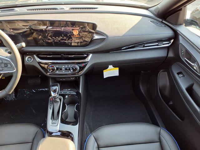 new 2025 Buick Envista car, priced at $26,980