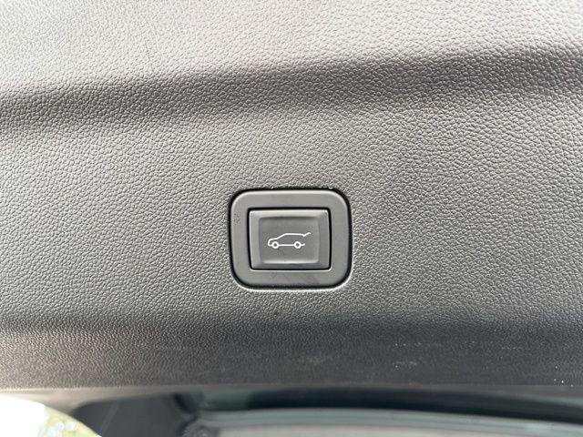 used 2023 Cadillac Escalade ESV car, priced at $89,900