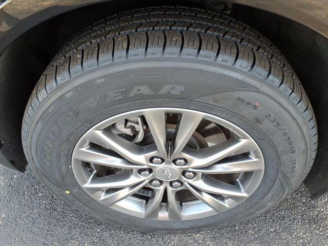 used 2023 Cadillac XT5 car, priced at $34,750