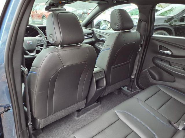 new 2025 Buick Envista car, priced at $29,620